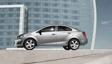 Nowy Chevrolet Aveo hatchback i sedan - ceny