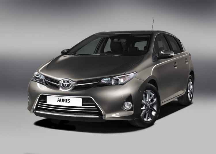 Toyota Auris (2012) - cena