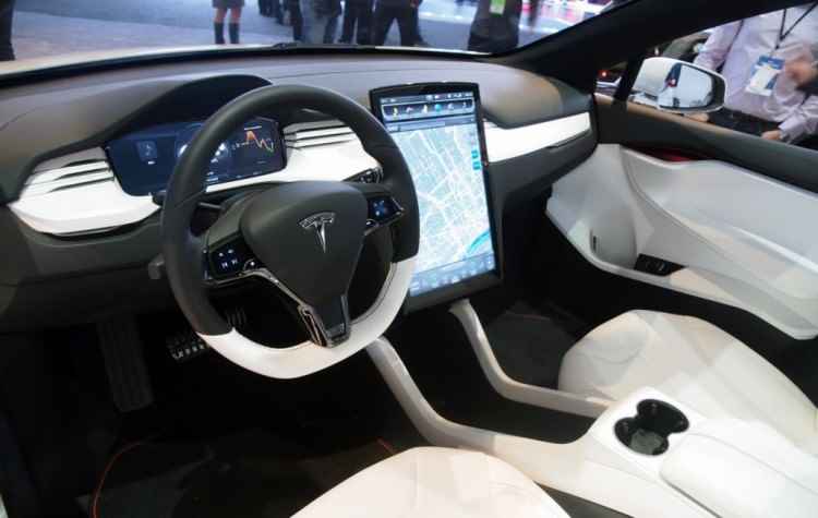 Tesla Model X - dokładniejsze informacje