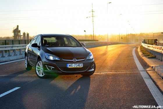 Opel Astra Sedan 1.4 Turbo Executive