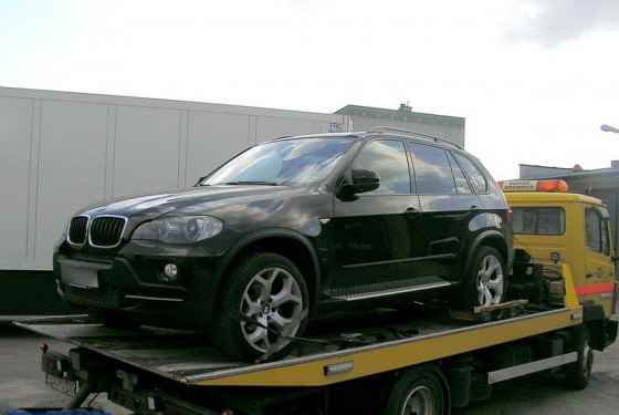 Kradzione czarne BMW X5