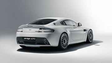 Aston Martin Vantage GT4 2011