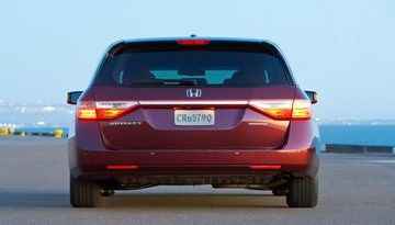 Honda Odyssey (2012) - rodzinna alternatywa