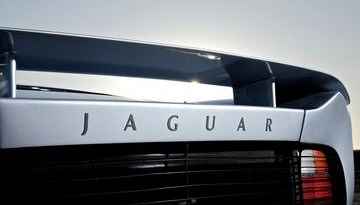 Jaguar XJ 220 świętuje 20 rocznicę wprowadzenia na rynek