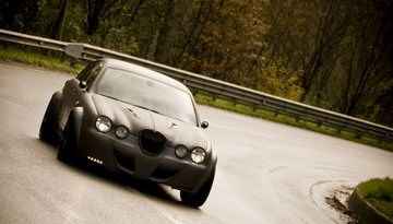 Jaguar S-Type R od Panzani Design