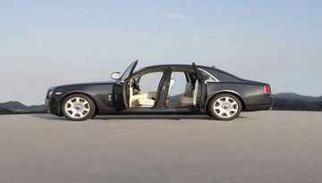 Rolls-Royce Ghost wezwany do serwisu