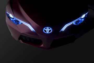 Toyota NS4 Concept - jeżdżący komputer