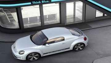 VW Jetta Hybrid i studyjny E-Bugster na NAIAS 2012