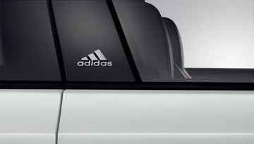 VW Golf GTI Adidas - trzy ikony w jednym aucie