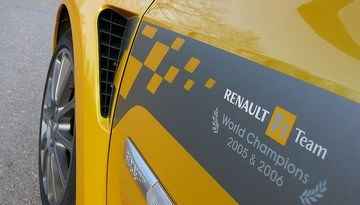 Renault Clio Sport F1 Team R27